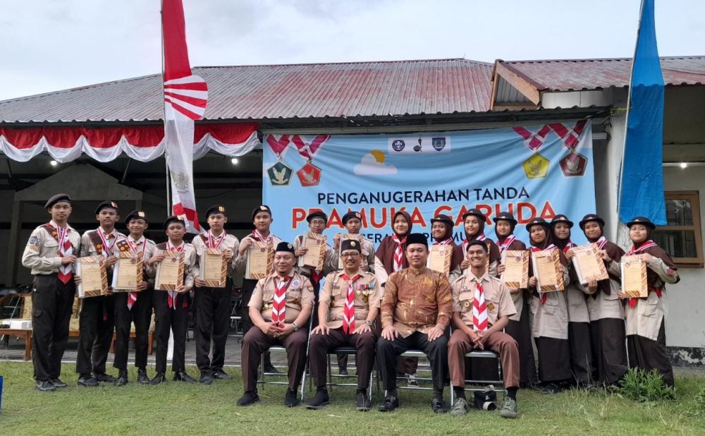 Read more about the article 15 Penggalang SMPIT ABY Dikukuhkan Menjadi Pramuka Garuda