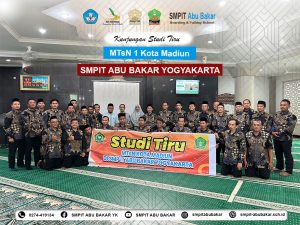 Read more about the article Kunjungan Studi Tiru MTsN 1 Kota Madiun ke SMPIT Abu Bakar Yogyakarta