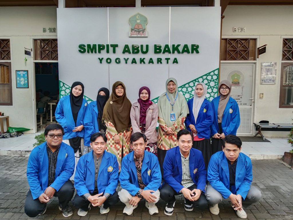 Penarikan Mahasiswa Praktik Mata Kuliah BKI STAIMS Yogyakarta di SMPIT Abu Bakar Berlangsung Khidmat