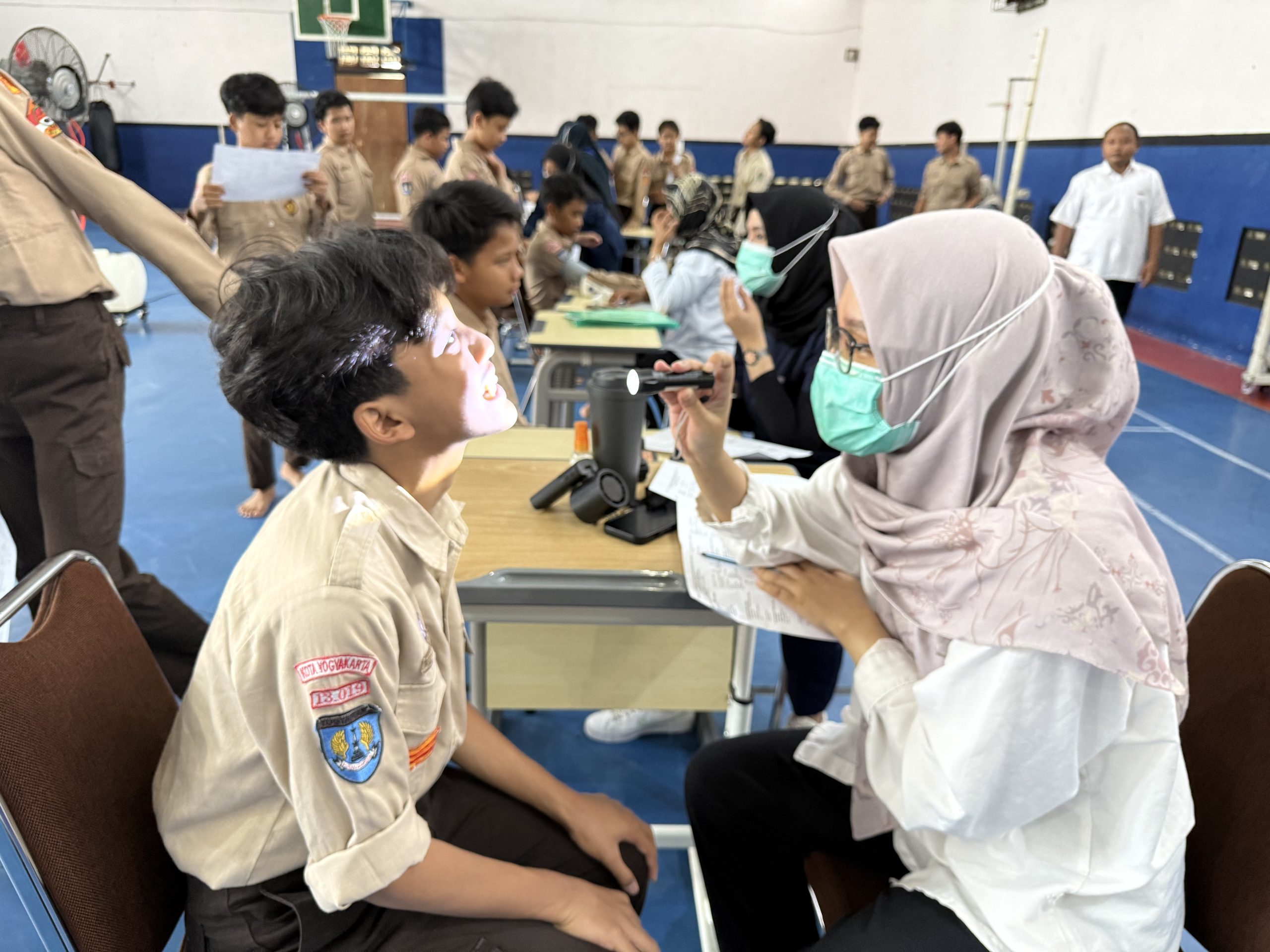 MERAWAT TUNAS BANGSA: SEMINGGU PENUH PERHATIAN UNTUK KESEHATAN SISWA SMPIT ABU BAKAR YOGYAKARTA