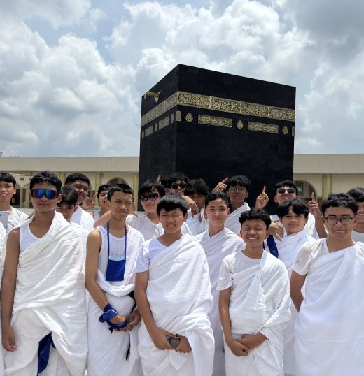 SIMPAN CITA-CITA KE BAITULLAH: MANASIK HAJI KELAS 9 ABY WUJUDKAN PEMBELAJARAN IBADAH YANG HIDUP DAN PENUH MAKNA