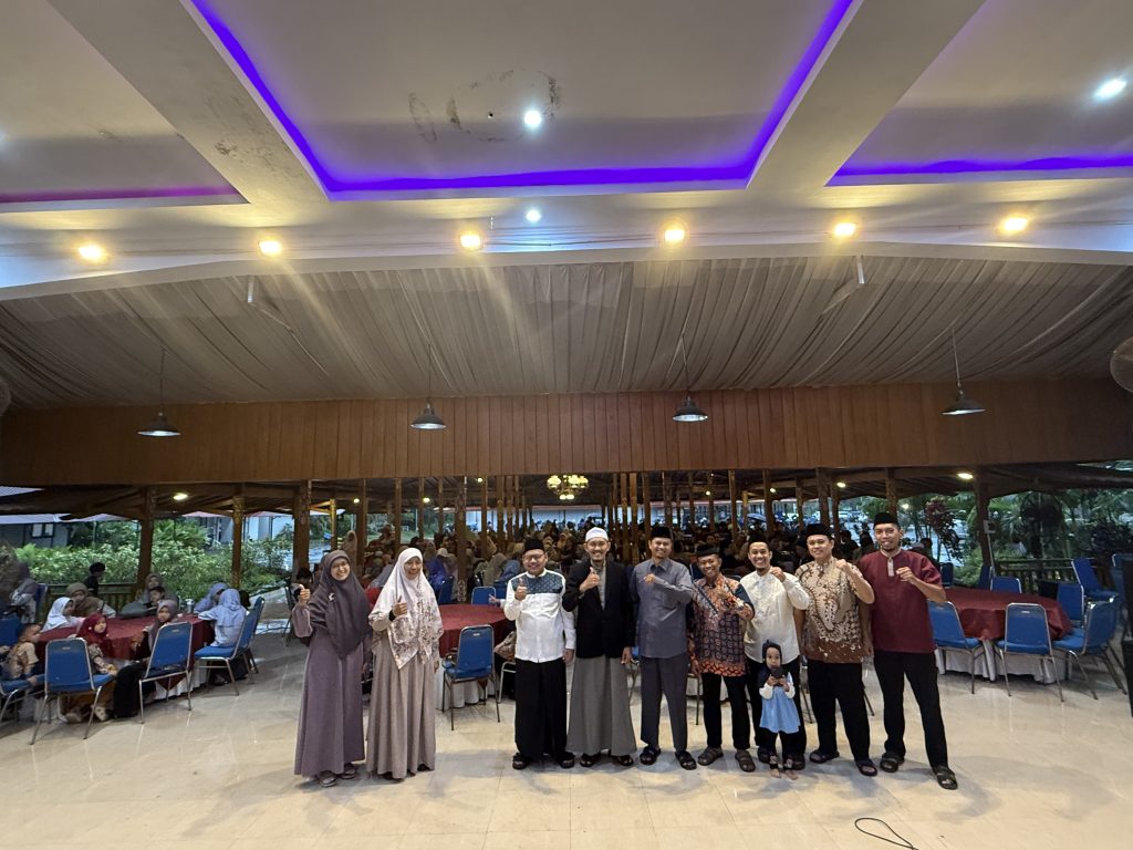 Eratkan Silaturahmi, Keluarga Besar SMPIT Abu Bakar Yogyakarta Gelar Ifthar Jamai di Ndalem Sekarsuli