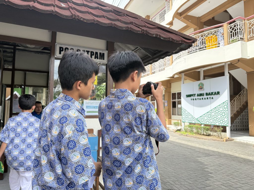 Siswa Kelas VII SMPIT Abu Bakar Yogyakarta Rampungkan Projek Lintas Mapel: “Harmoni Tanpa Ghibah”