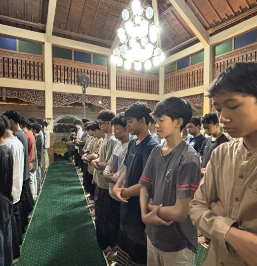 Murokkaz SMPIT Abu Bakar Yogyakarta Tanamkan Karakter Pelajar Berilmu dan Berakhlakul Karimah