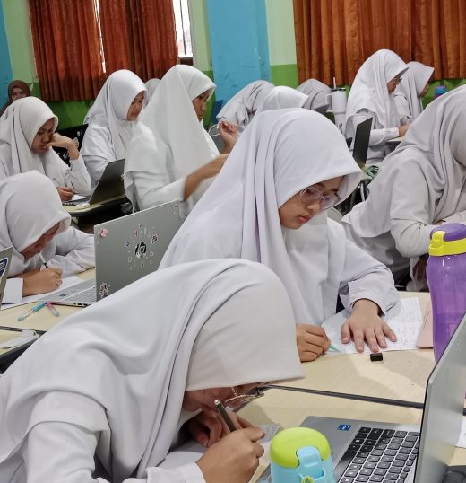 ASESMEN AKHIR JENJANG KELAS 9 SMP BERJALAN KONDUSIF